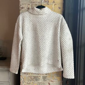 Apana White Quilted Pullover Size M